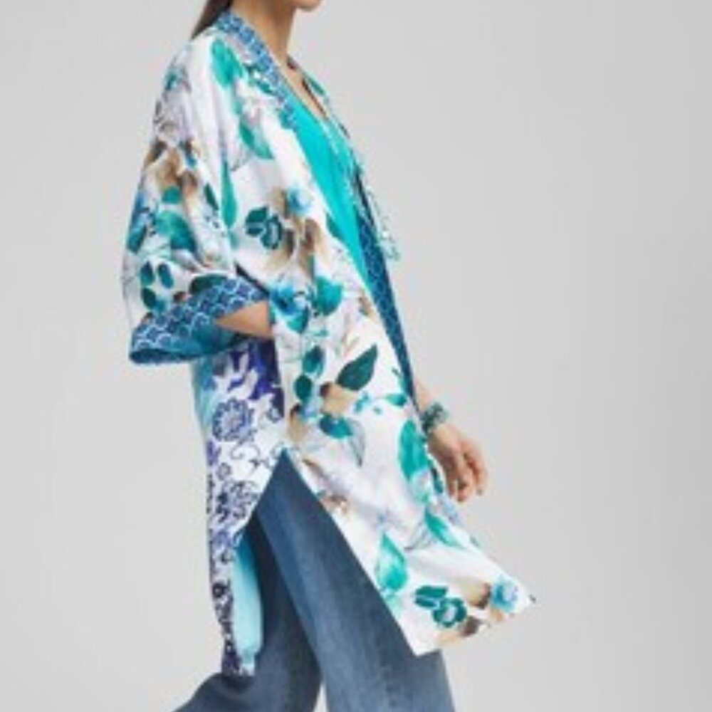 NWT Chico's Gorgeous Island Motif Kimono  size S/M from Current Collection